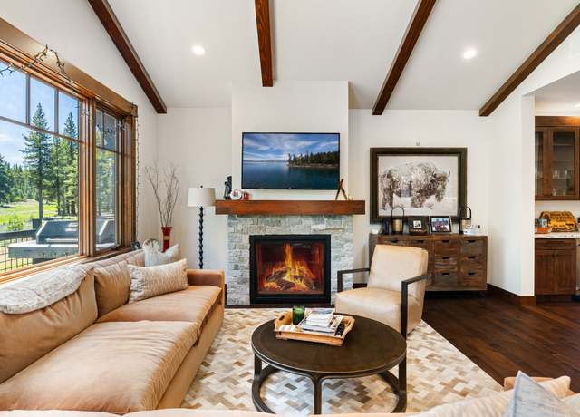Photo of 10175 Annies Loop, Truckee, CA 96161