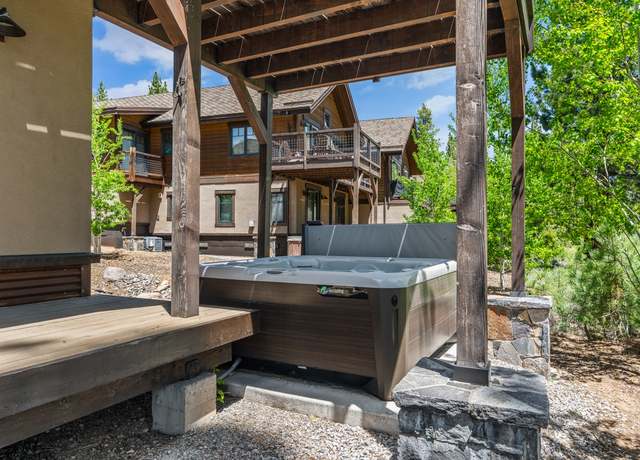 Photo of 10175 Annies Loop, Truckee, CA 96161