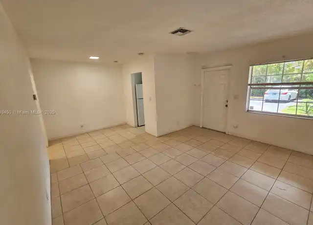 Property at 2325 Taylor St Unit 4, Hollywood, FL, 33020, 1 bed, 1 bath, [object Object]