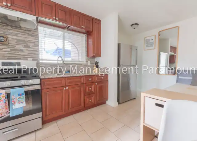 Property at 2840 S Mansfield Ave, Los Angeles, CA, 90016, 0 beds, 1 bath, [object Object]