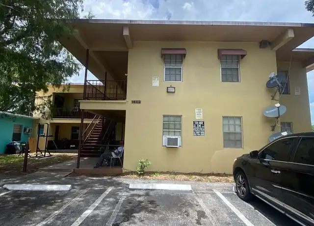 Property at 1401 NW 3rd Ct Apt 4, Fort Lauderdale, FL, 33311, 1 bed, 1 bath, [object Object]