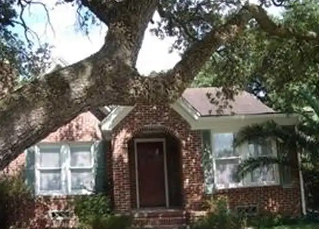Property at 1900 Lexington St, Houston, TX, 77098, 3 beds, 2.5 baths, [object Object]