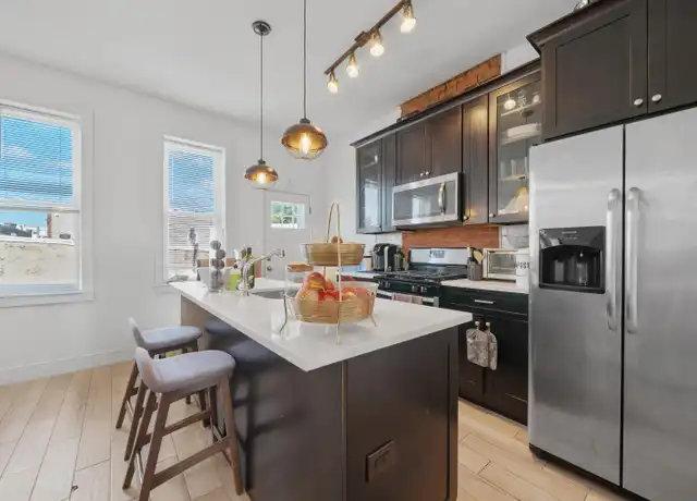 Property at 409 Broadway Unit 2, Bayonne, NJ, 07002, 3 beds, 2 baths, [object Object]