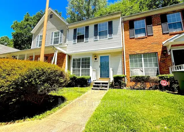 Property at 6327 Windsor Gate Ln, Charlotte, NC, 28215, 2 beds, 2.5 baths, [object Object]