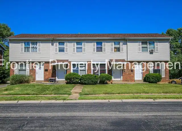 Property at 920 Parkcrest Dr, Saint Charles, MO, 63301, 2 beds, 1.5 baths, [object Object]