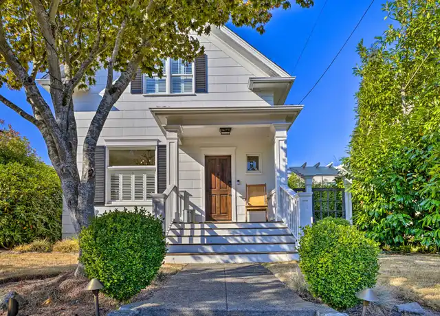 Property at 1915 1st Ave N, Seattle, WA, 98109, 3 beds, 3 baths, [object Object]