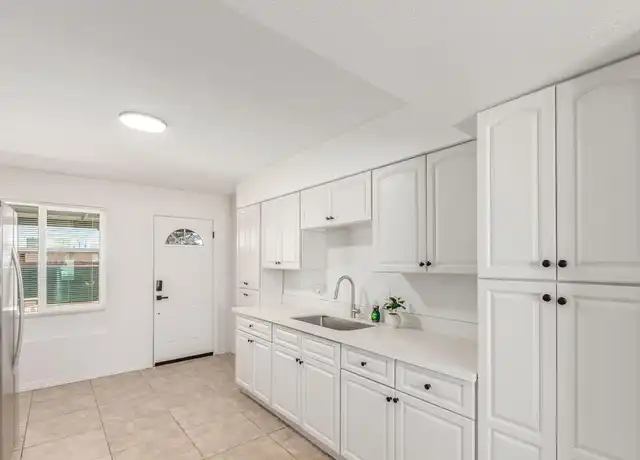 Property at 4732 N 54th Dr, Phoenix, AZ, 85031, 1 bed, 1 bath, [object Object]