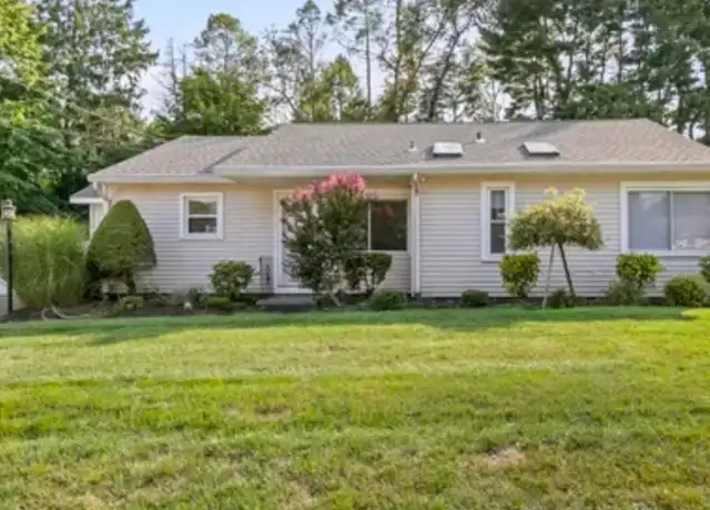 Property at 4 Hellstrom Rd, East Haven, CT, 06512, 3 beds, 2 baths, [object Object]