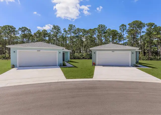 Photo of 2935 Ashland CIR, Fort Pierce, FL 34981