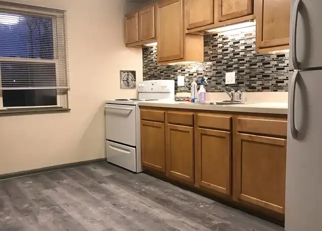 Property at Vernon Pines - 17 Regan St, Vernon, CT, 06066, 1 bed, 1 bath, [object Object]