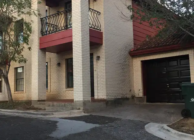 Property at 611 Prada Machin Dr, Laredo, TX, 78046, 2 beds, 1.5 baths, [object Object]