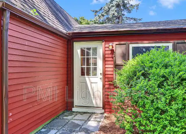 Property at 2 Spurwoods Ln, Farmingville, NY, 11738, 2 beds, 1 bath, [object Object]