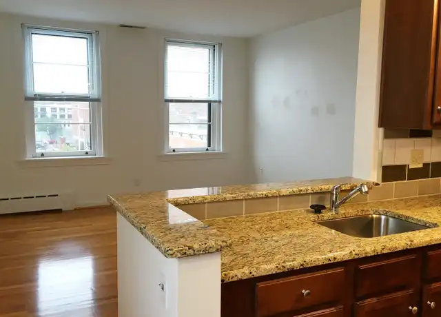 Property at 320 Greenup St Unit 4, Covington, KY, 41011, 1 bed, 1 bath, [object Object]