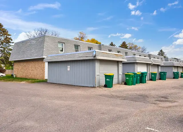Photo of 2286 Londin Ln E, Saint Paul, MN 55119