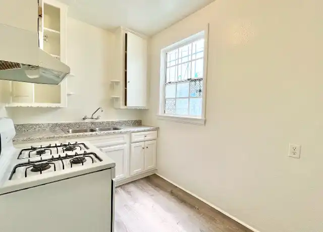 Property at 2606 Normandie Ave Unit 15, Los Angeles, CA, 90007, 0 beds, 1 bath, [object Object]