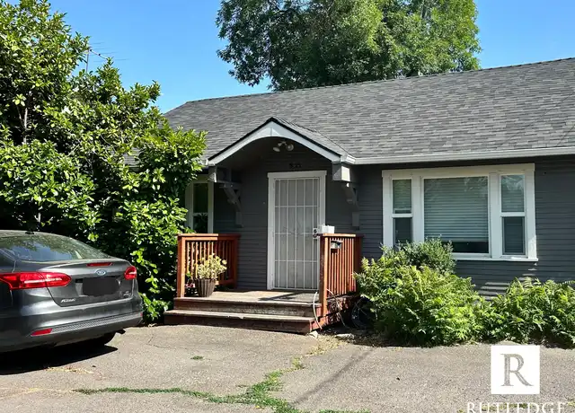 Property at 855 E 9th St Unit Main, Medford, OR, 97504, 2 beds, 1 bath, [object Object]