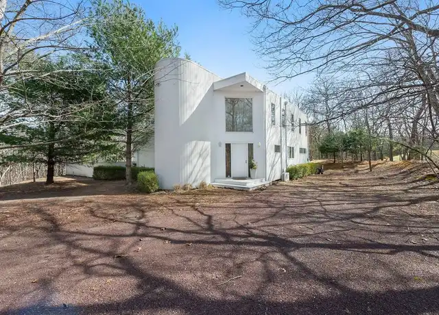 Property at 31 Jonathan Dr, East Hampton, NY, 11937, 4 beds, 3.5 baths, [object Object]