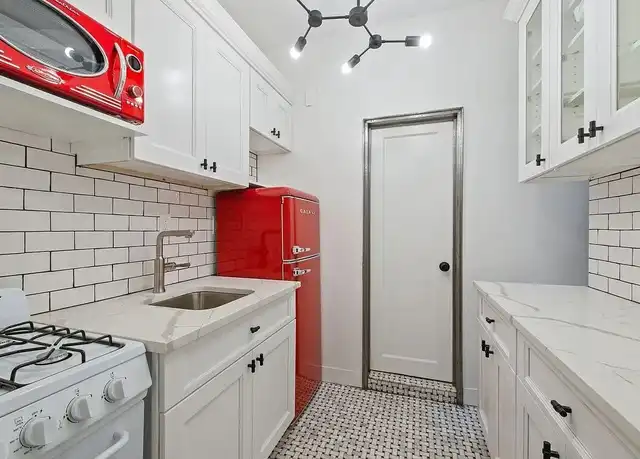 Property at 127 W 82nd St Unit 2B, New York, NY, 10024, 1 bed, 1 bath, [object Object]