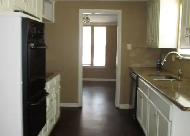 Property at 1804 Green Ridge Dr, Carrollton, TX, 75007, 4 beds, 2 baths, [object Object]
