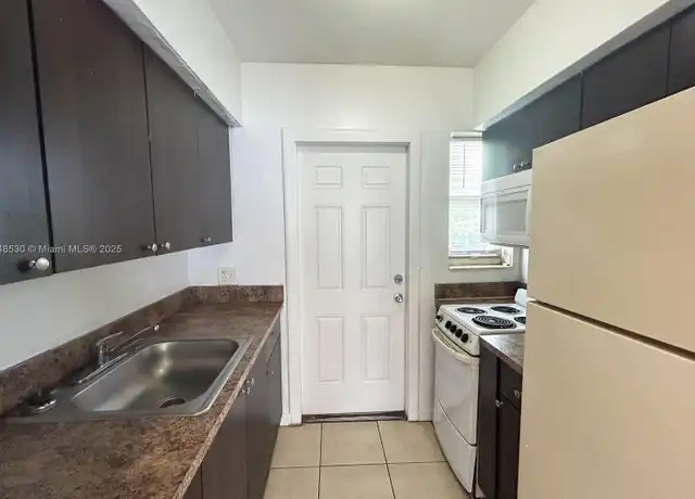 Property at 1255 SW 6th St Unit 6, Miami, FL, 33135, 1 bed, 1 bath, [object Object]