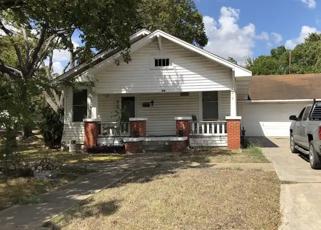 Property at 212 W 6th St, Taylor, TX, 76574, 3 beds, 2 baths, [object Object]