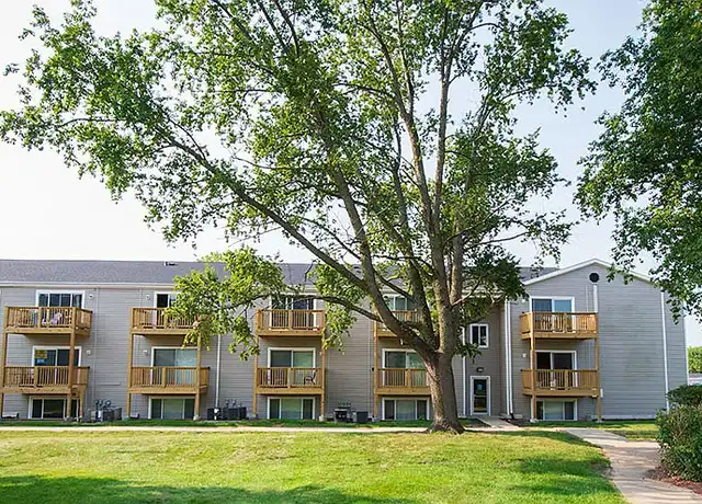 Property at Westpointe Apartments - 2510 Canterbury Rd, Urbandale, IA, 50322, 0-3 beds, 1-1.5 bath, [object Object]