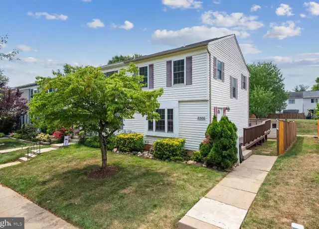 Property at 8266 Amity Cir, Gaithersburg, MD, 20877, 3 beds, 2.5 baths, [object Object]