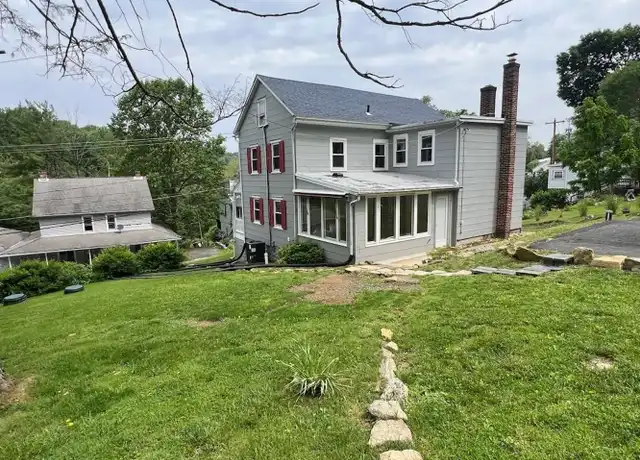 Property at 292 N Galen Hall Rd, Wernersville, PA, 19565, 3 beds, 1 bath, [object Object]