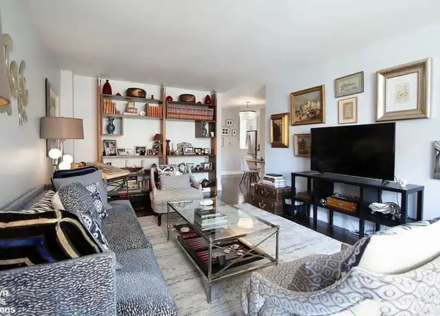 Property at 301 E 87th St Unit 10A, New York, NY, 10128, 2 beds, 1 bath, [object Object]
