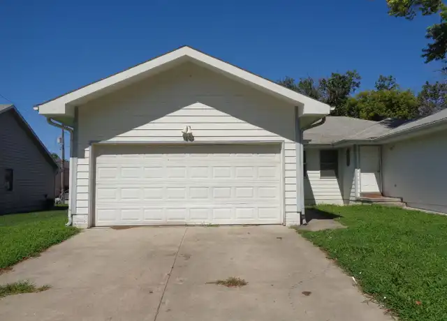 Property at 1803 N 28th St Unit 1, Lincoln, NE, 68503, 3 beds, 2 baths, [object Object]