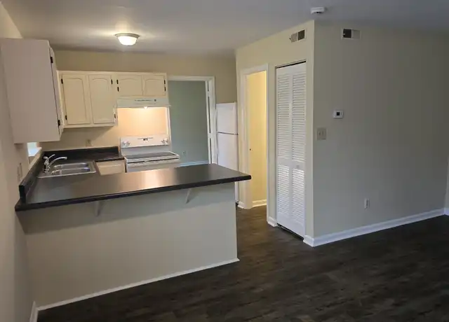 Property at 516 E Harden St Unit D, Graham, NC, 27253, 2 beds, 1 bath, [object Object]