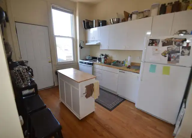 Property at 1153 W Dickens Ave Unit 3, Chicago, IL, 60614, 2 beds, 1 bath, [object Object]