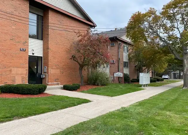 Property at Colonial Place - 812 W Lenawee St, Lansing, MI, 48915, 1 bed, 1 bath, [object Object]