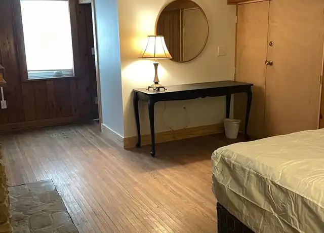 Property at 138 W 26th St Unit 2, Erie, PA, 16508, 1 bed, 1 bath, [object Object]