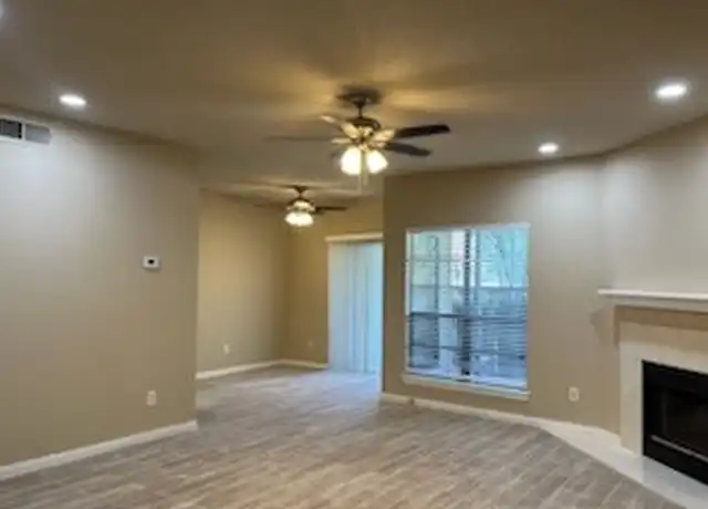 Property at 9707 Richmond Ave #113, Houston, TX, 77042, 1 bed, 1 bath, [object Object]