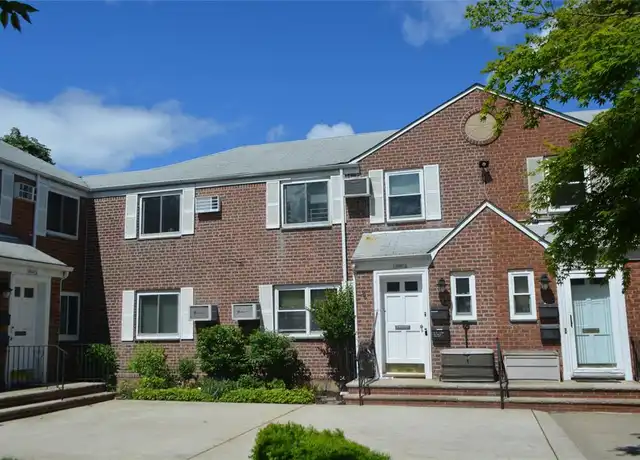Property at 74-47 260th St Unit 2, Glen Oaks, NY, 11004, 3 beds, 1 bath, [object Object]