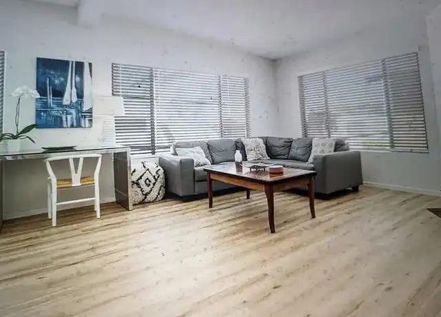 Property at 325 10th Pl, Manhattan Beach, CA, 90266, 3 beds, 2 baths, [object Object]