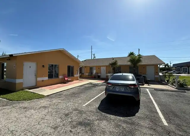 Property at 2117 SW Santa Barbara Pl Unit 3, Cape Coral, FL, 33991, 2 beds, 2 baths, [object Object]