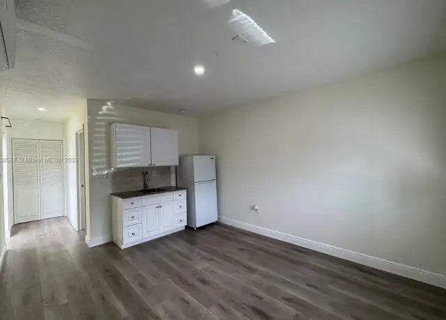 Property at 15831 SW 106th Ave Unit 1, Miami, FL, 33157, 0 beds, 1 bath, [object Object]