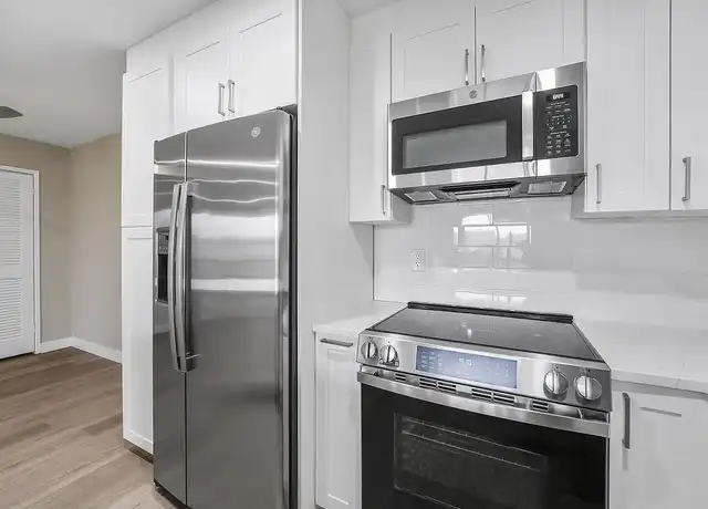 Property at Tamarack Sands Apartment Homes - 662 Tamarack Ave, Carlsbad, CA, 92008, 3 beds, 2 baths, [object Object]