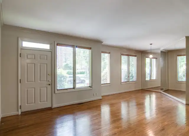 Property at 2110 Portland Ave #104, Nashville, TN, 37212, 2 beds, 1 bath, [object Object]