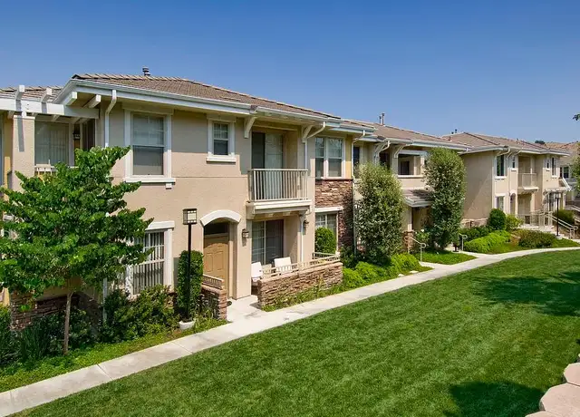Photo of 29128 Oak Creek Ln, Agoura Hills, CA 91301