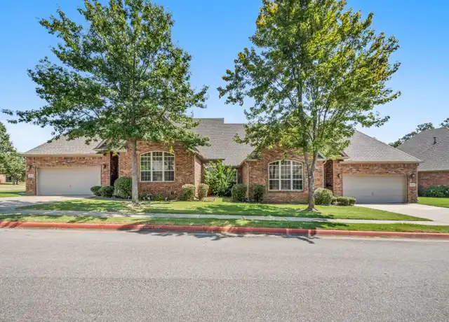 Property at 4018 N Meadow View Dr Unit 4018, Fayetteville, AR, 72703, 3 beds, 2 baths, [object Object]