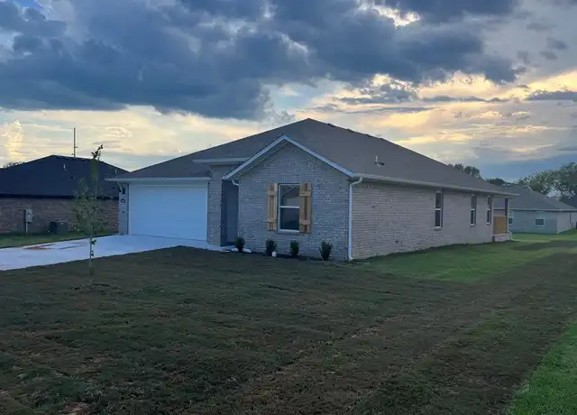 Property at 3108 Belle Starr, Siloam Springs, AR, 4 beds, 3 baths, [object Object]