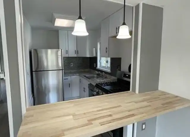 Property at 33 Southfield Ave Unit 2, Dobbs Ferry, NY, 10522, 2 beds, 1 bath, [object Object]