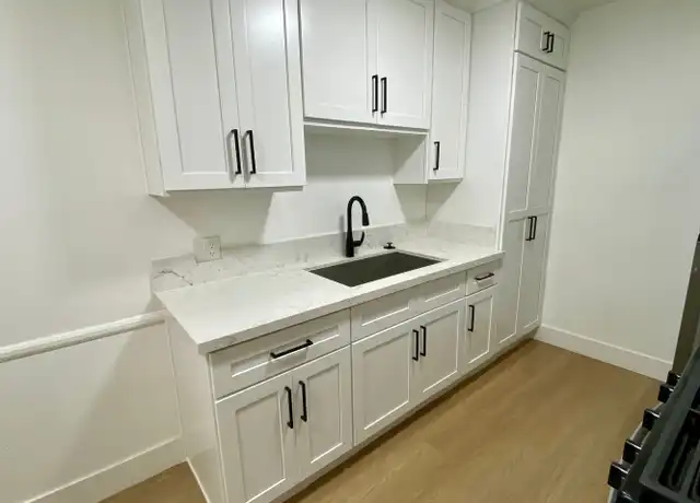 Property at Gregory (H8) - 5840 Gregory Ave, Los Angeles, CA, 90038, 1 bed, 1 bath, [object Object]