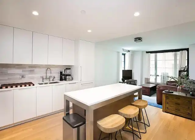 Property at 7 Lexington Ave Unit 7B, New York, NY, 10010, 2 beds, 1 bath, [object Object]