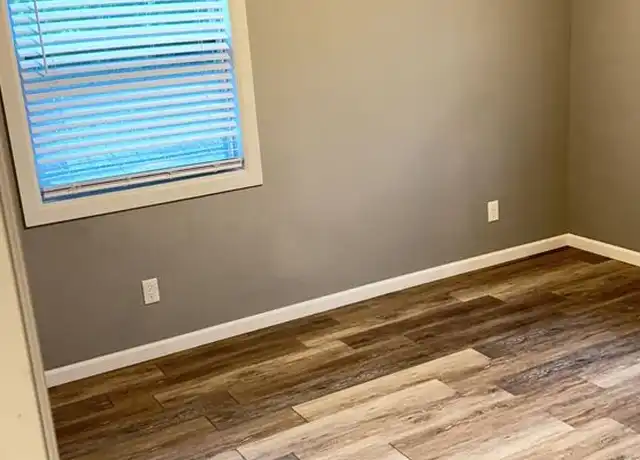 Property at 702 S 10th St Unit 6, Wausau, WI, 54403, 2 beds, 1 bath, [object Object]