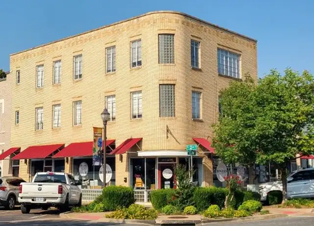 Property at 121 S 2nd St Unit 2, Rogers, AR, 72756, 1 bed, 1 bath, [object Object]