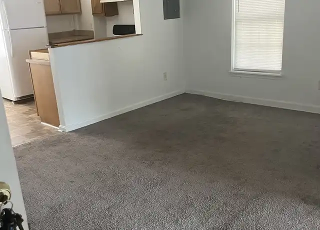 Property at 1038 Logan St Unit 2, Louisville, KY, 40204, 2 beds, 1 bath, [object Object]